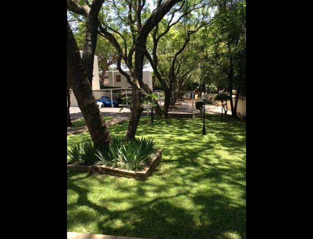 2 BEDROOM TOWNHOUSE FOR SALE IN SANDTON CBD